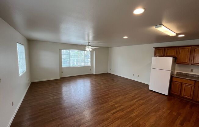 2 beds, 2 baths, $2,600