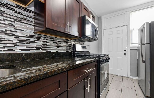 2 beds, 1 bath, 1,000 sqft, $1,695, Unit 4234 1/2 -  3E