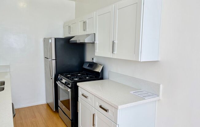 Studio, 1 bath, $1,900, Unit 406