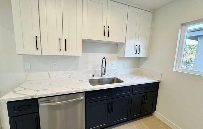 Studio, 1 bath, 400 sqft, $2,099, Unit 19 04