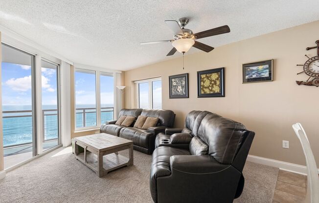 3 beds, 3 baths, $3,000, Unit Unit 909