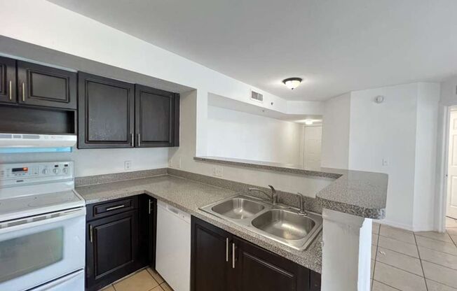 3 beds, 2 baths, 1,079 sqft, $3,200, Unit 13780-301