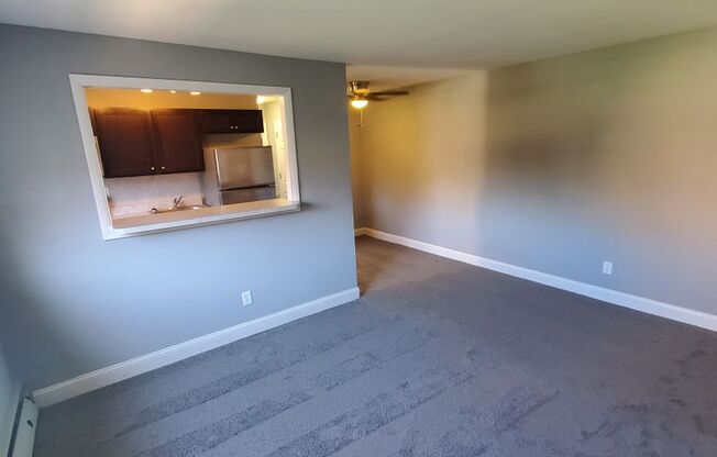 1 bed, 1 bath, 550 sqft, $1,295, Unit B05