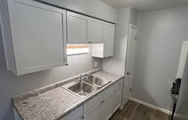 2 beds, 1 bath, 1,000 sqft, $1,250, Unit Apt#3