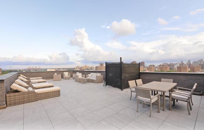2 beds, 1 bath, 1,000 sqft, $3,895, Unit 206