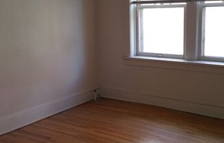 DJ Smith Realty Bryant Ave S