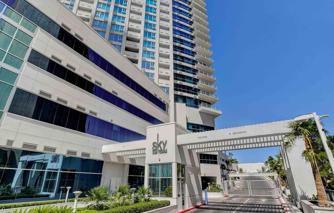 2 beds, 2 baths, $2,450, Unit # 2407