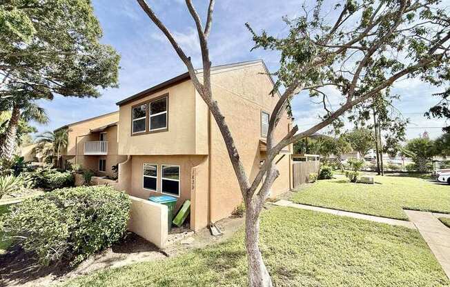 1839 CLEARBROOKE DR