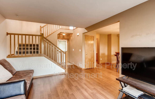 906 Richmond Dr. #Z4
