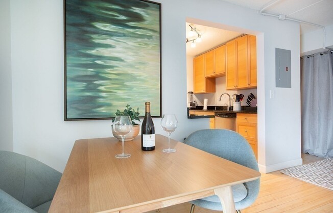 2 beds, 1.5 baths, 836 sqft, $4,750, Unit PHN
