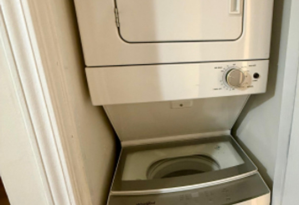 2 beds, 2 baths, 862 sqft, $1,165, Unit 1117C