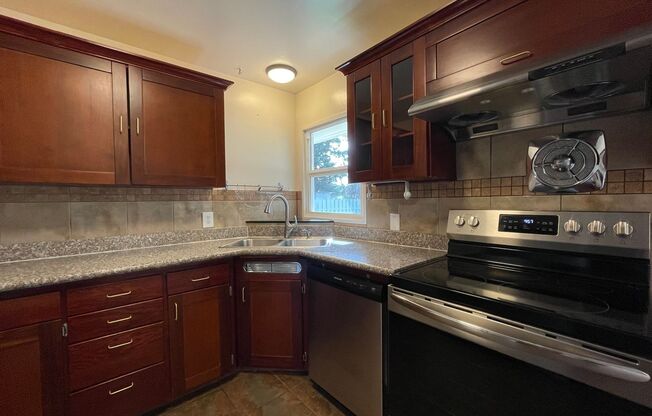 SE Home with Large Backyard, Bonus Room with Loft and Washer & Dryer Included!