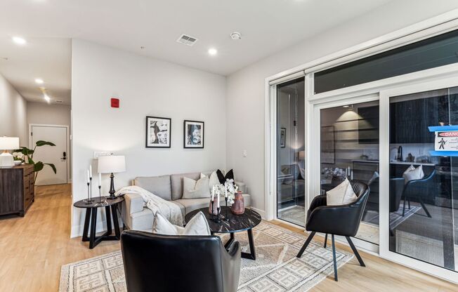 1 bed, 1 bath, 638 sqft, $1,475, Unit 306