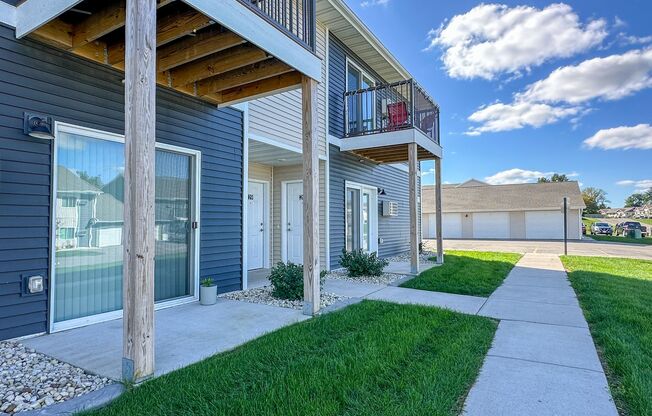 3 beds, 2 baths, 1,165 sqft, $1,540, Unit HO 123-15