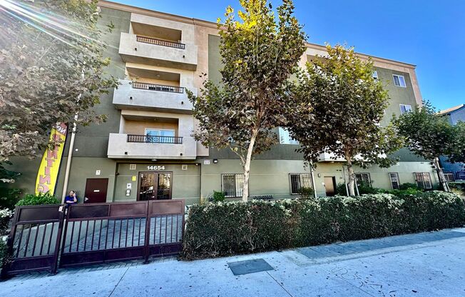 Yaya Nordhoff Apartments