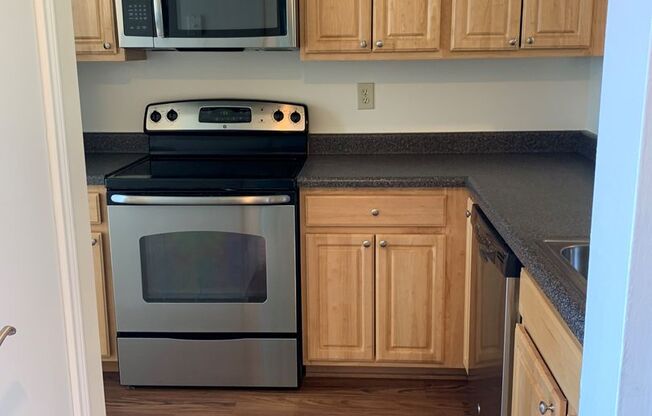 2 beds, 2 baths, 1,057 sqft, $1,950, Unit 310 #2A