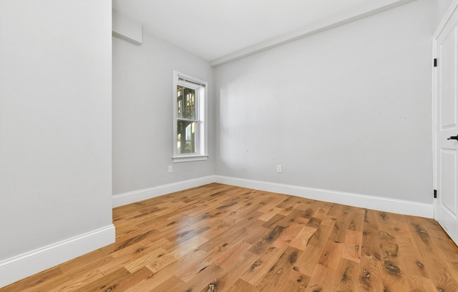 70 W EAGLE ST