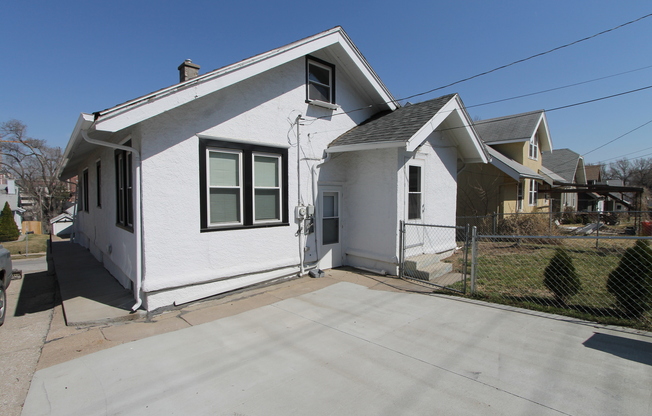 3 beds, 2 baths, $1,795