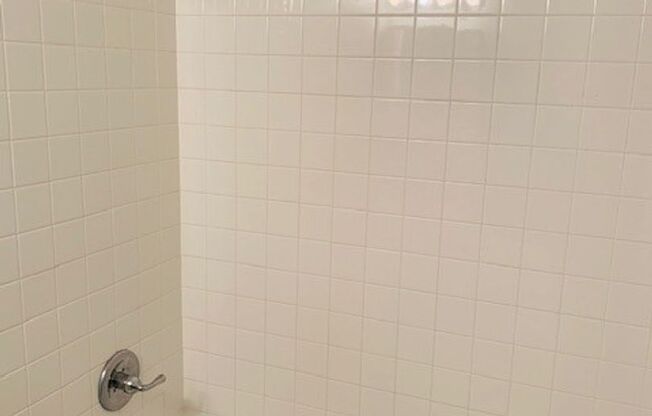 1 bed, 1 bath, 465 sqft, $1,150, Unit 09161R