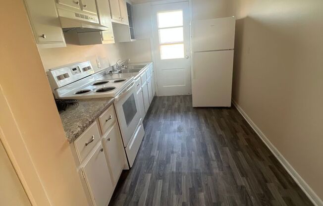 Keystone Court Apartments - Benson