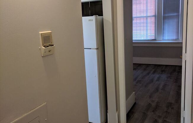 1 bed, 1 bath, $1,940, Unit 05