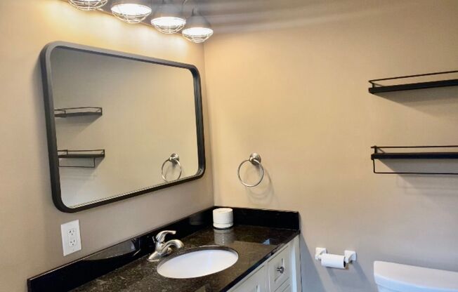 Cute Cape Cod in Forest Hills