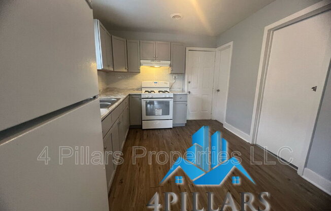 1120 W 150 ST
