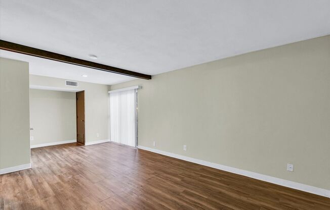 1 bed, 1 bath, 720 sqft, $999