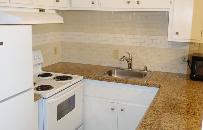201 Athol Avenue (Athol LLC)