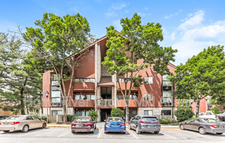 5590 VANTAGE PT RD