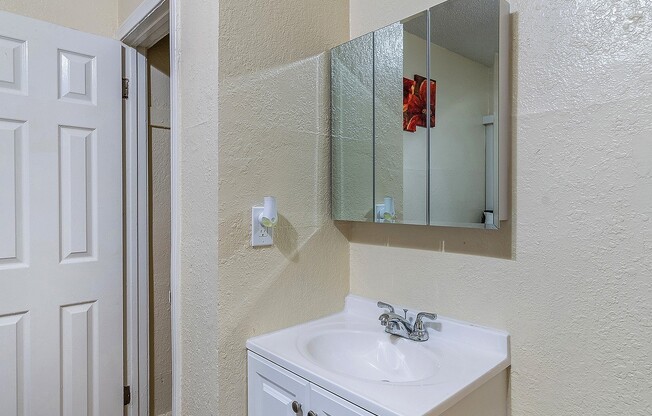 Studio, 1 bath, 121 sqft, $1,095.42, Unit 102