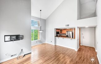 Beautiful 2BD/ 2BA W/ Reserved Parking in Rancho Bernardo!