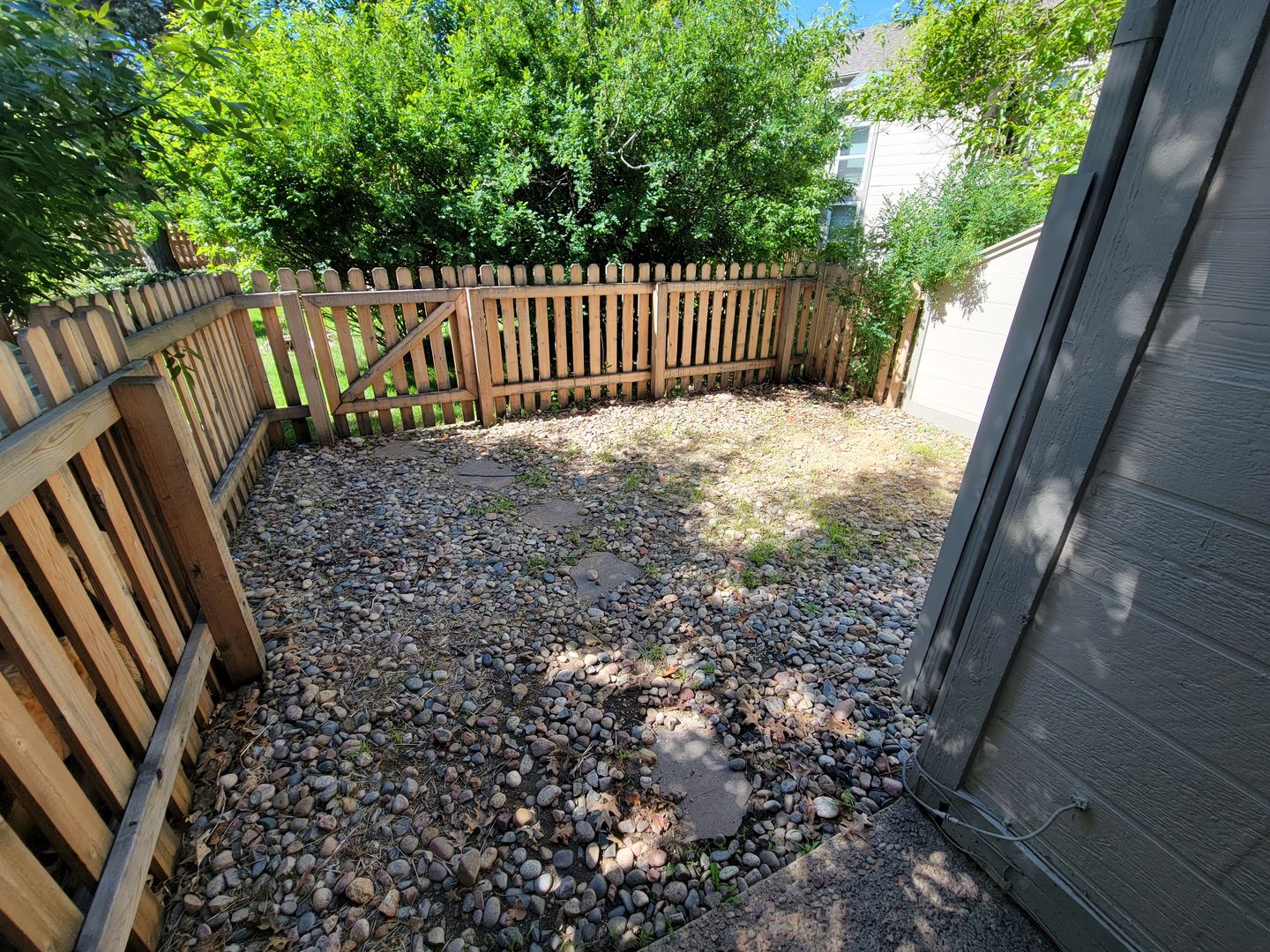 SOBO 2 Bedroom Townhome Available For Rent in Boulder with a garage!