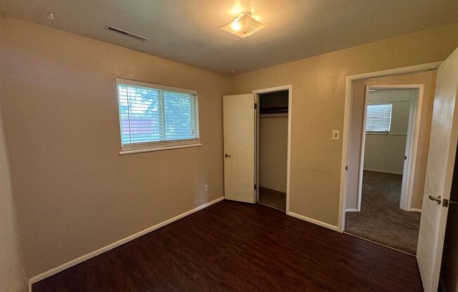 3 beds, 1 bath, $1,095