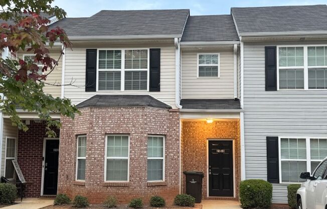 3 Bedroom / 2.5 Bath Townhome in McDonough!