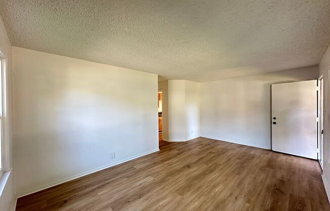 Charming Three Bedroom Near Westfield Park