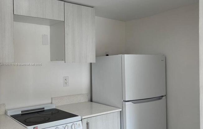 4265 NORTHWEST S TAMIAMI CANAL DR