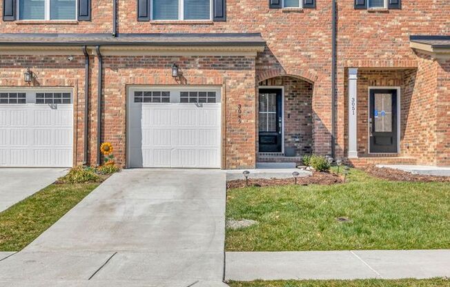 Like NEW townhome located in the sought after Liberty Creek Middle and High school district