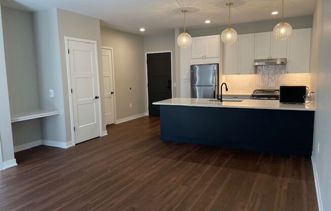 1 bed, 1 bath, 807 sqft, $2,195, Unit 218