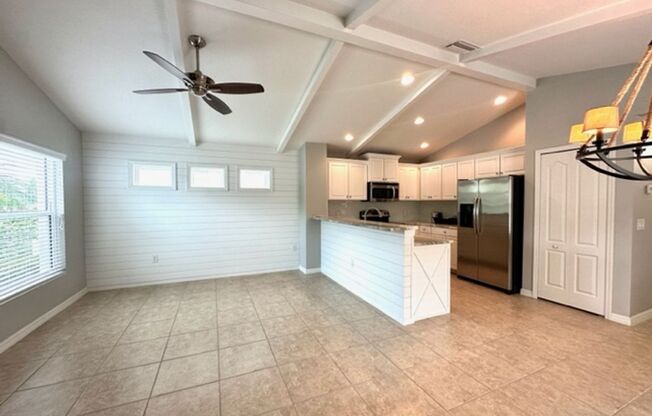 2/2 CUTE COTTAGE - WOODBROOK COMMUNITY - NEAR SHOPPING/SCHOOLS