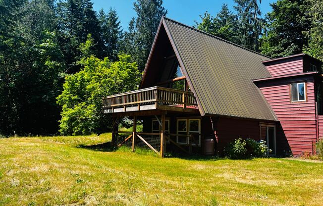 Wonderfully Eclectic Bainbridge Home, Perfect for Nature Lovers!