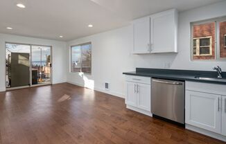 1 bed, 1 bath, 675 sqft, $2,140, Unit 22
