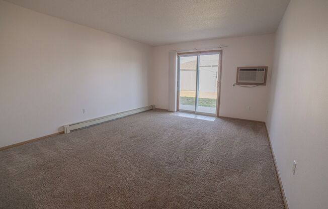 2 beds, 1 bath, 815 sqft, $865, Unit 1414-209