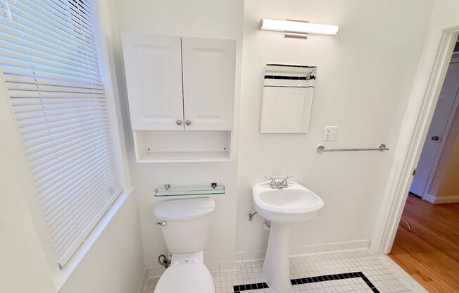 Studio, 1 bath, 337 sqft, $1,895, Unit H107