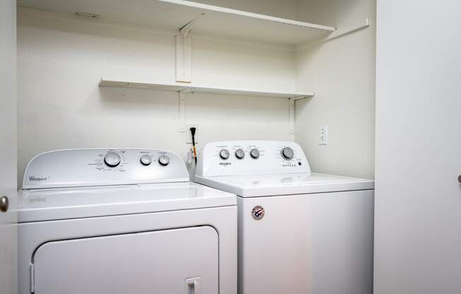 Mountain Knolls | Full Size Washer and Dryer