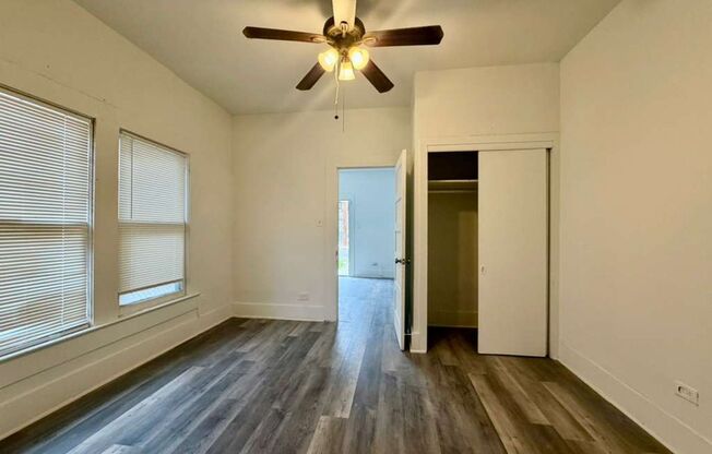 Property For Rent at 222 Lowell St, San Antonio TX 78210