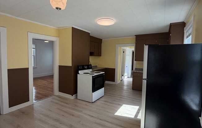 3 beds, 1 bath, 1,138 sqft, $3,100, Unit 1