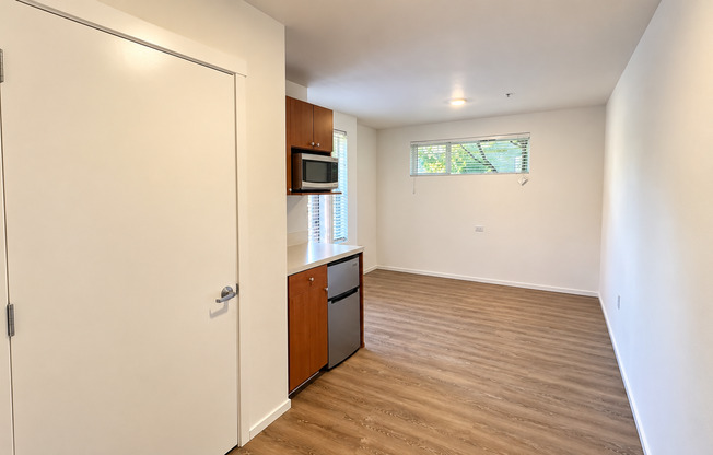 Studio, 1 bath, 190 sqft, $1,495, Unit 3210