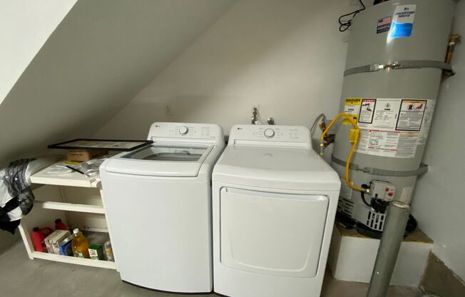 3 Bedroom Townhome in gated Corte Bella community!!