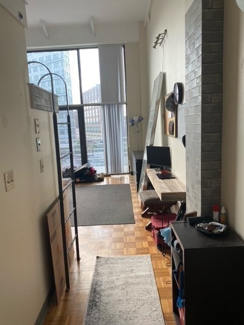 Studio, 1 bath, 349 sqft, $2,600, Unit 419